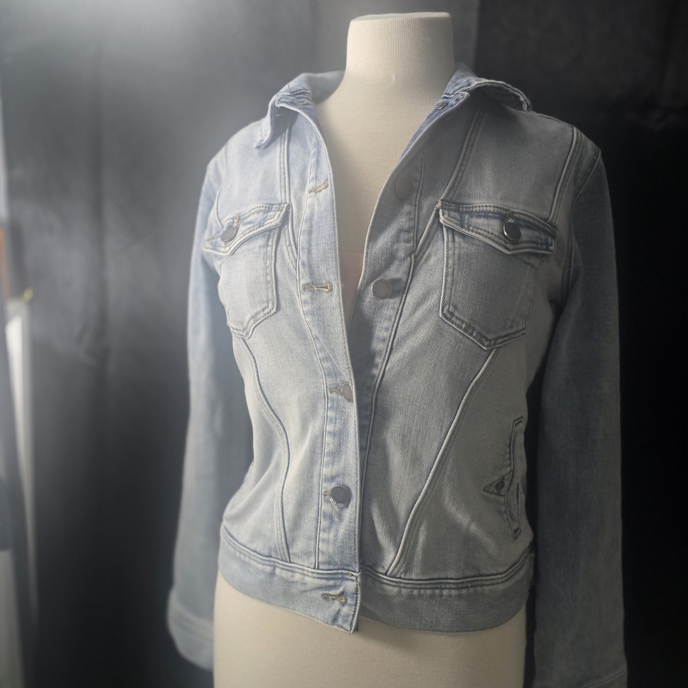 Liverpool Women's Light Wash Denim Jacket
